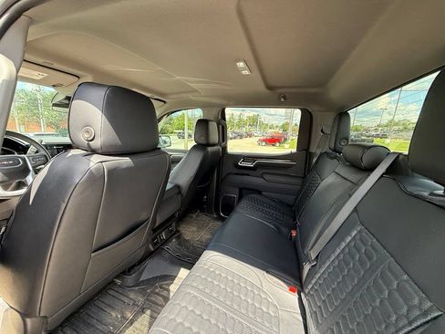 Used 2026 GMC Sierra 1500 Elevation w/ Elevation Select Package AWD/4WD image 24