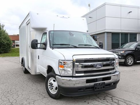 New 2027 Ford E-350 and Econoline 350 Super Duty w/ Power Equipment Group RWD image 2