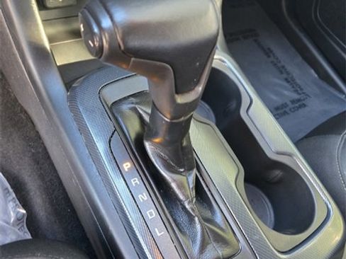 Used 2019 Chevrolet Colorado Z71 w/ Z71 Midnight Edition image 16