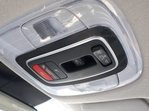 Used 2024 Hyundai Elantra Limited FWD image 31
