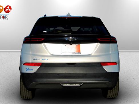 Used 2022 Chevrolet Bolt EUV Premier w/ Sun & Sound Package image 6
