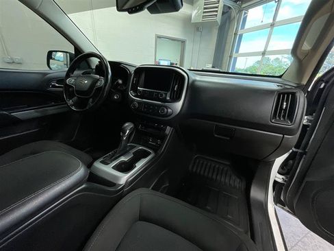 Used 2022 Chevrolet Colorado LT w/ Fleet Safety Package RWD image 22