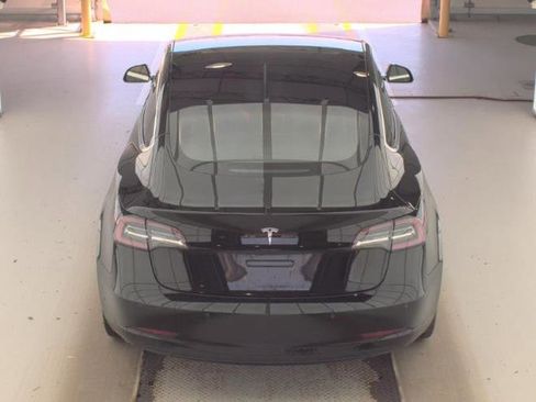 Used 2018 Tesla Model 3 Mid Range image 5