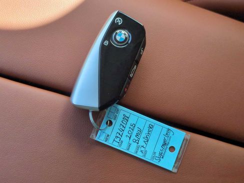 Certified 2026 BMW X7 xDrive40i w/ Executive Package image 37