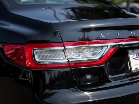 Used 2020 Lincoln Continental AWD w/ Premium Package image 15