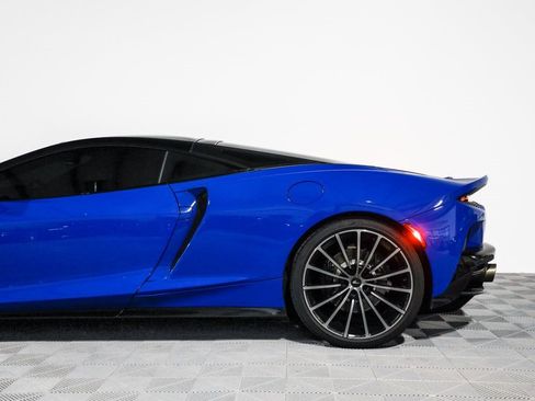 Used 2020 McLaren GT image 16