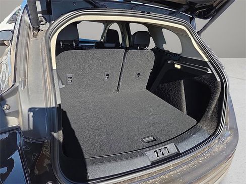 New 2026 Lincoln Corsair Premiere image 8