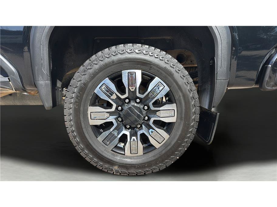 Used 2024 GMC Sierra 2500 Denali w/ Technology Package AWD/4WD image 13
