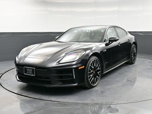 Certified 2025 Porsche Panamera 4 AWD/4WD image 6