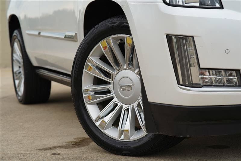 Used 2016 Cadillac Escalade Platinum AWD/4WD image 15