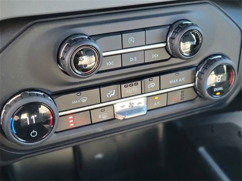 Certified 2023 Ford Bronco Big Bend image 28