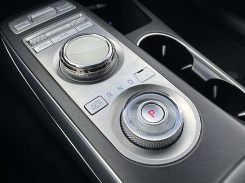 Used 2023 Genesis GV70 2.5T w/ Select Package image 29