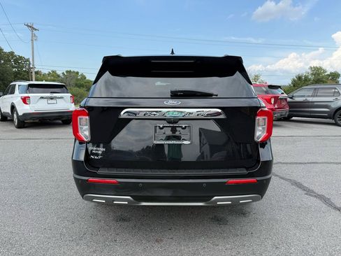 Used 2022 Ford Explorer XLT w/ Equipment Group 202A RWD image 5