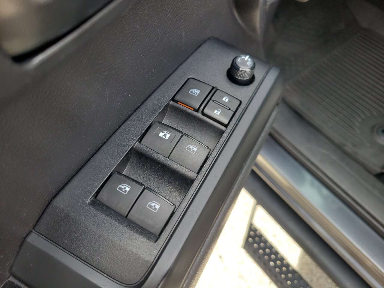 Used 2022 Toyota Tacoma SR AWD/4WD image 15