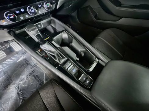 Used 2025 Honda Accord Sport image 25