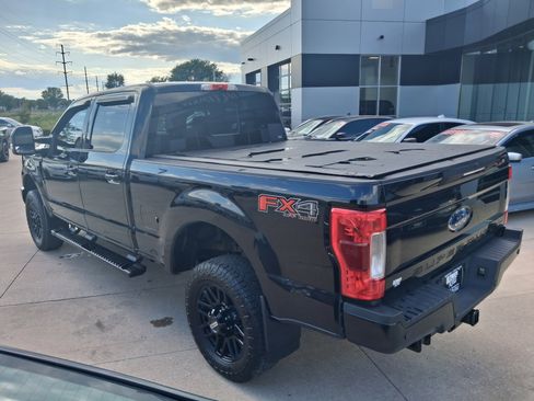 Used 2019 Ford F250 Lariat w/ Lariat Ultimate Package AWD/4WD image 7