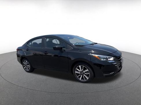 Used 2025 Nissan Versa SV FWD image 2
