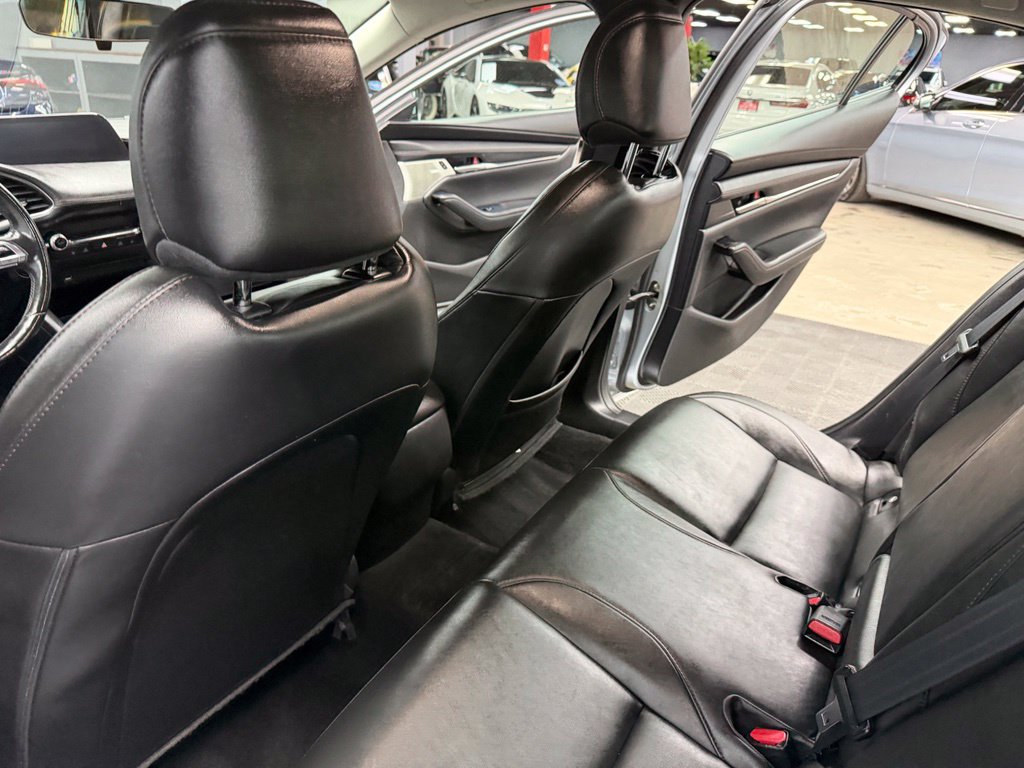 Used 2020 MAZDA MAZDA3 Sedan w/ Preferred Package FWD image 37