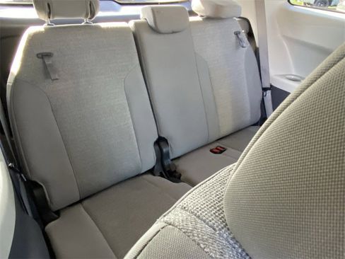 Certified 2024 Toyota Sienna LE image 17