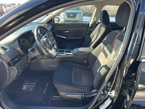 Certified 2022 Nissan Sentra SR w/ Trunk Package image 13