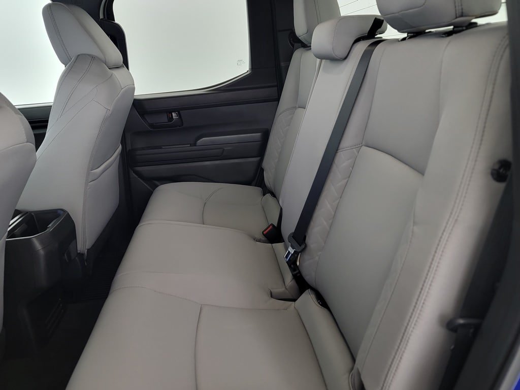 Used 2025 Toyota Tacoma SR5 AWD/4WD image 13