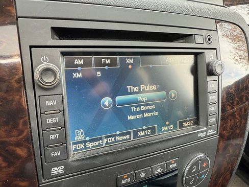 Used 2010 GMC Yukon Denali image 34