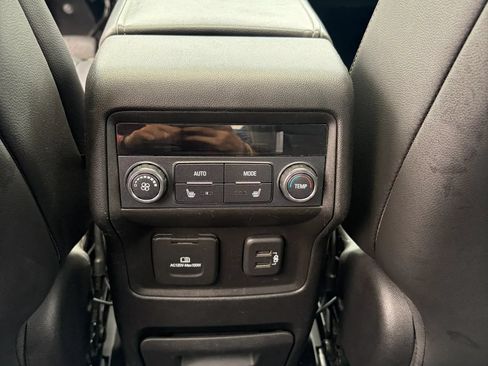 Used 2018 GMC Acadia Denali w/ Technology Package AWD/4WD image 35