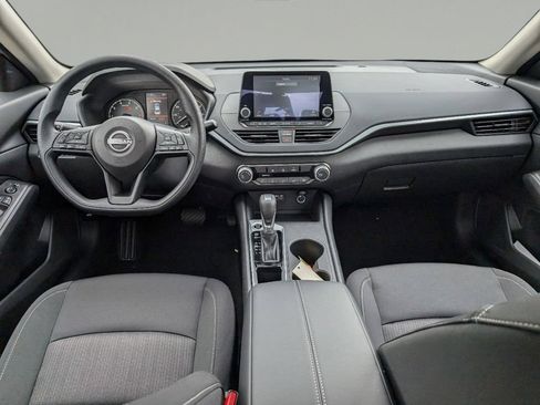 Used 2025 Nissan Altima 2.5 S FWD image 13