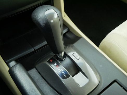 Used 2010 Honda Accord LX-S image 29