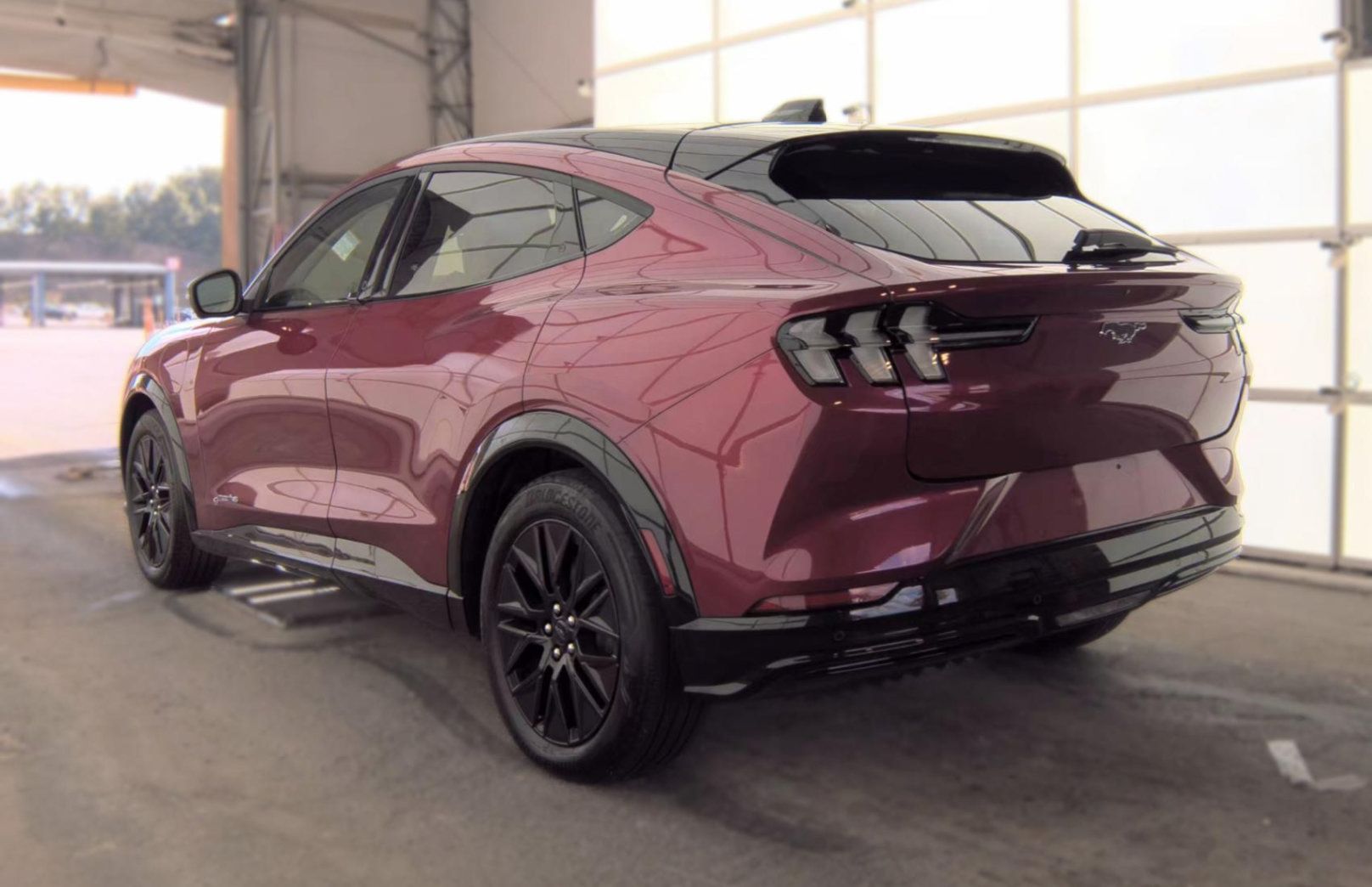 Used 2025 Ford Mustang Mach-E Premium w/ Sport Appearance Package AWD/4WD image 7