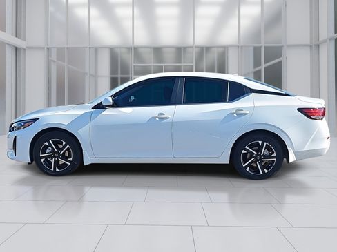 New 2025 Nissan Sentra SV image 2