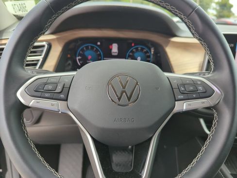 Used 2025 Volkswagen Atlas SE w/ Black Wheel Package AWD/4WD image 45