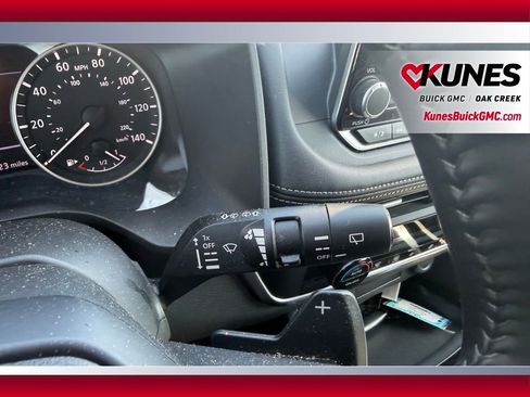 Used 2025 Nissan Rogue SV AWD/4WD image 14