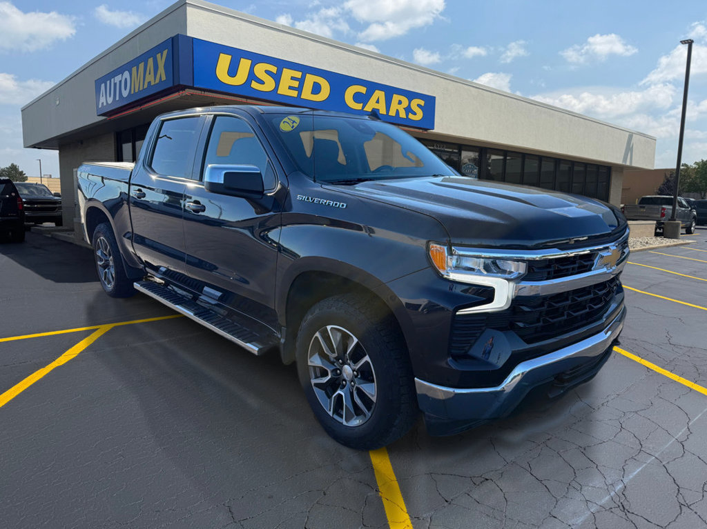 Used 2024 Chevrolet Silverado 1500 LT AWD/4WD image 4