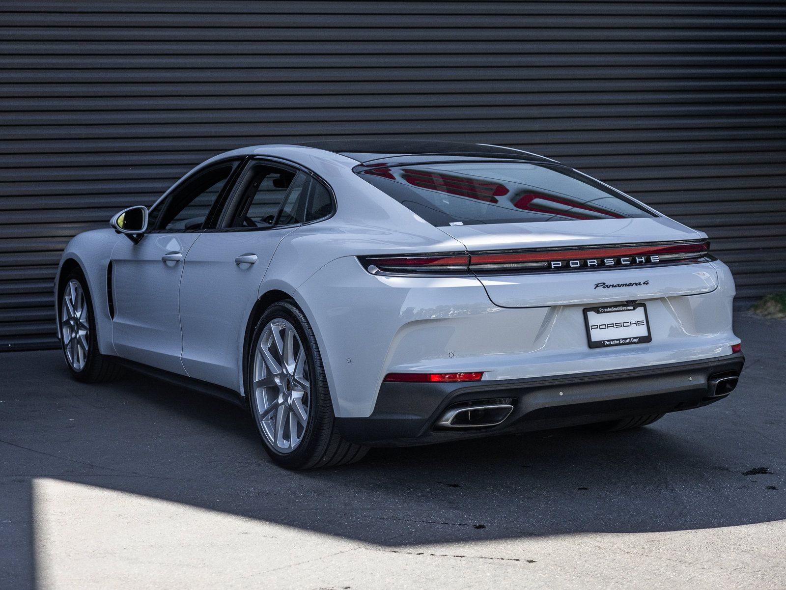 Certified 2025 Porsche Panamera 4 AWD/4WD image 3