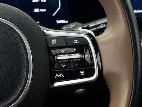 Certified 2024 Kia Sorento SX Prestige w/ Olive Brown Leather Package image 36