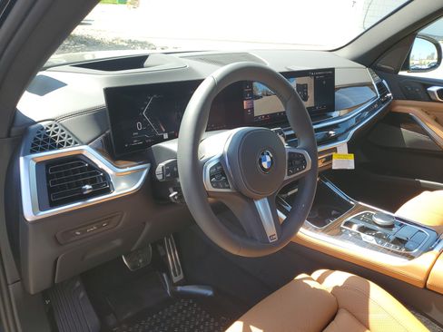 New 2026 BMW X5 xDrive40i w/ M Sport Package AWD/4WD image 10