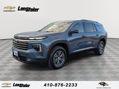 Used 2025 Chevrolet Traverse LT