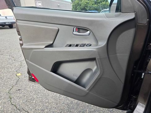 Used 2012 Kia Sportage LX w/ Navigation Pkg image 26