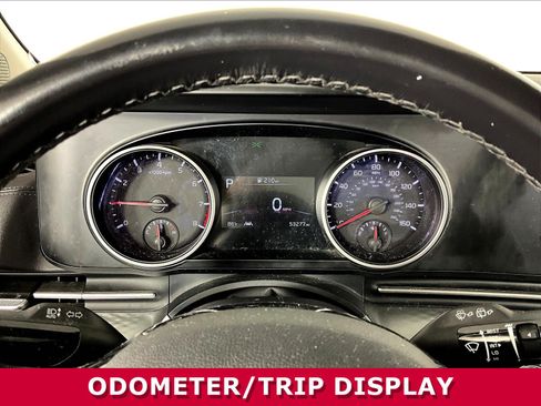 Certified 2022 Kia Carnival LX FWD image 13
