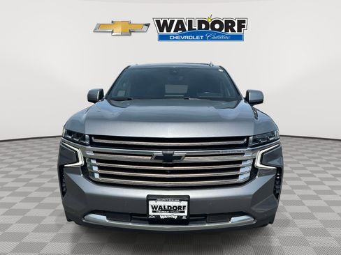 Used 2022 Chevrolet Suburban High Country AWD/4WD image 2