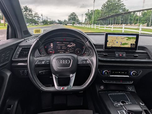 Used 2018 Audi SQ5 Premium Plus AWD/4WD image 30