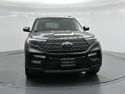 Certified 2022 Ford Explorer XLT w/ Equipment Group 202A image 60