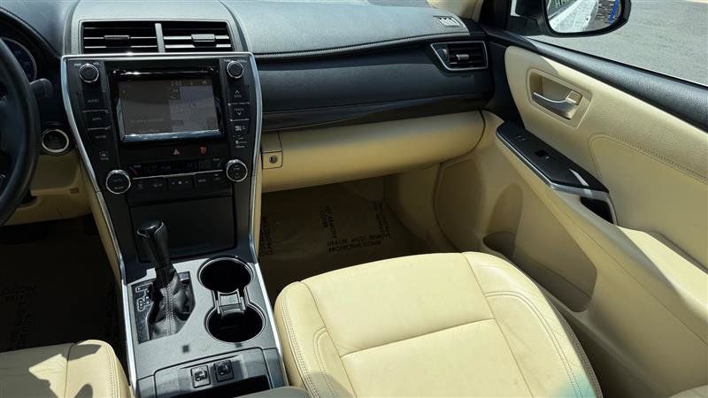 Used 2015 Toyota Camry XLE FWD image 28