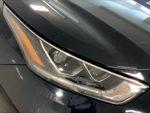 Used 2020 Toyota Highlander Platinum image 27