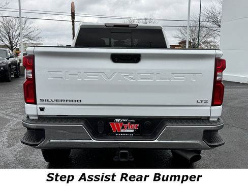 Used 2021 Chevrolet Silverado 2500 LTZ image 12