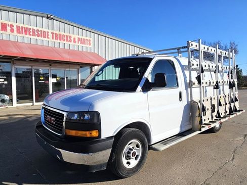 Used 2021 GMC Savana 2500 w/ Driver Convenience Package image 3
