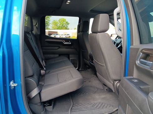 Used 2022 Chevrolet Silverado 1500 RST AWD/4WD image 32