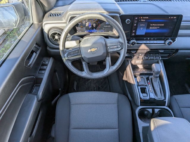 Used 2026 Chevrolet Colorado W/T RWD image 12