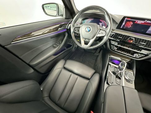 Used 2020 BMW 530i RWD image 9